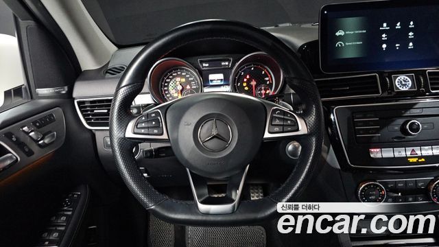 Mercedes-Benz GLE-Class GLE350 d 4MATIC Premium