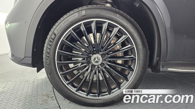 Mercedes-Benz GLC-Class GLC300 4MATIC Online Special
