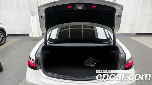 Mercedes-Benz E-Class E220d Coupe