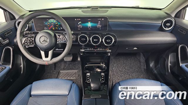 Mercedes-Benz A-Class A220 Hatchback