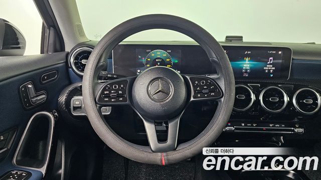 Mercedes-Benz A-Class A220 Hatchback