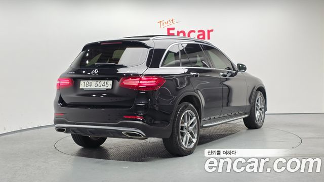 Mercedes-Benz GLC-Class GLC350e 4MATIC AMG Line