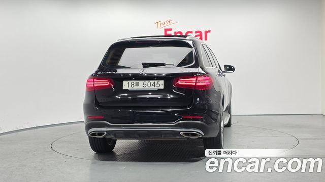 Mercedes-Benz GLC-Class GLC350e 4MATIC AMG Line