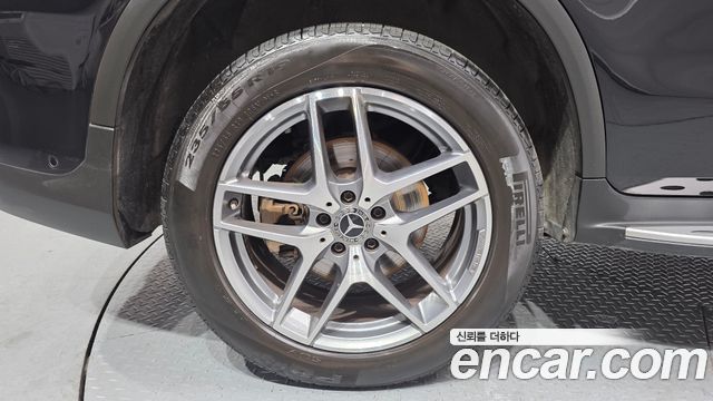 Mercedes-Benz GLC-Class GLC350e 4MATIC AMG Line