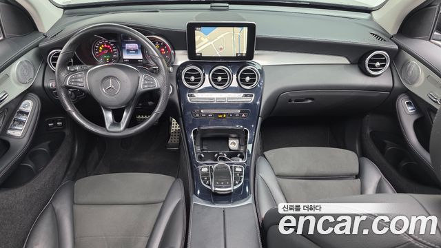 Mercedes-Benz GLC-Class GLC350e 4MATIC AMG Line