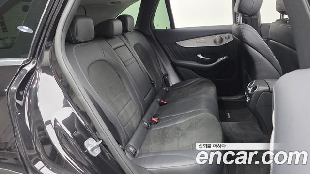 Mercedes-Benz GLC-Class GLC350e 4MATIC AMG Line