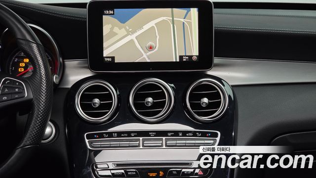 Mercedes-Benz GLC-Class GLC350e 4MATIC AMG Line