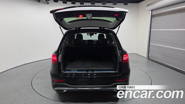 Mercedes-Benz GLC-Class GLC350e 4MATIC AMG Line