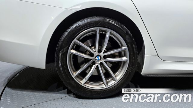 BMW 5-Series 520d M Sport package