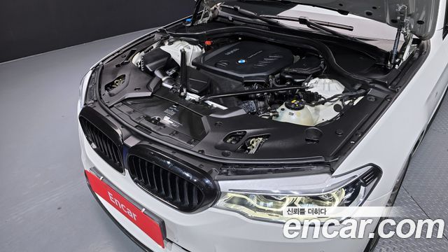 BMW 5-Series 520d M Sport package