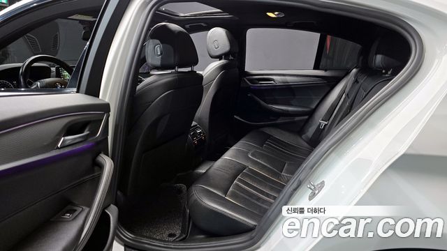BMW 5-Series 520d M Sport package