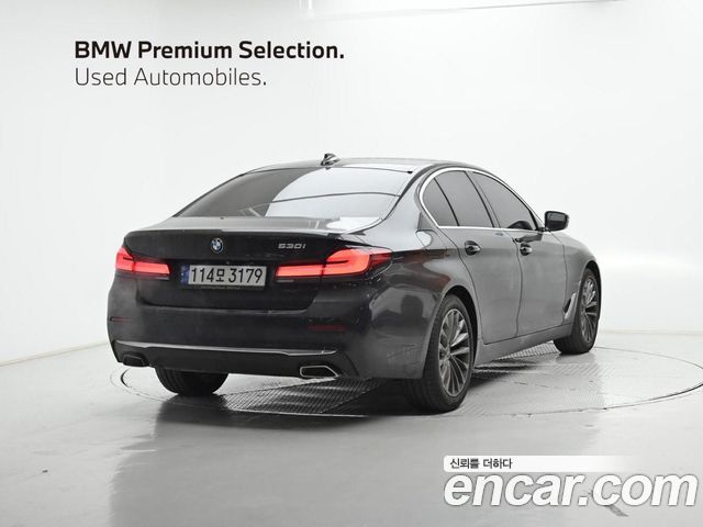 BMW 5-Series 530i Luxury