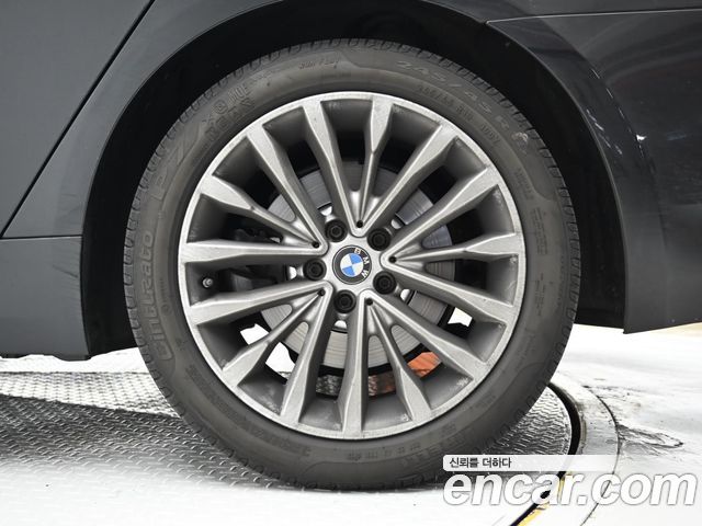 BMW 5-Series 530i Luxury