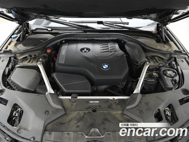 BMW 5-Series 530i Luxury