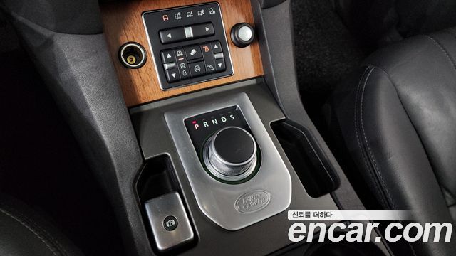 Land Rover Discovery 3.0 SDV6 SE