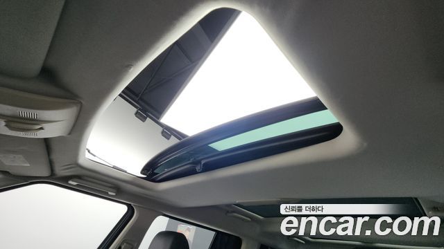 Land Rover Discovery 3.0 SDV6 SE