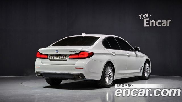 BMW 5-Series 523d Luxury