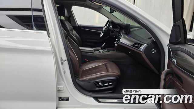 BMW 5-Series 523d Luxury