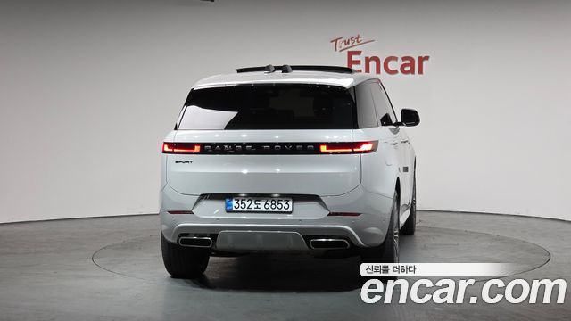 Land Rover Range Rover Sport P550E Dynamic HSE