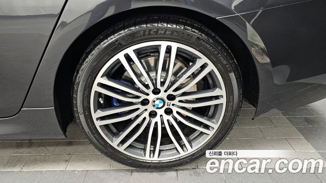 BMW 5-Series 530i xDrive M Sport Package Plus