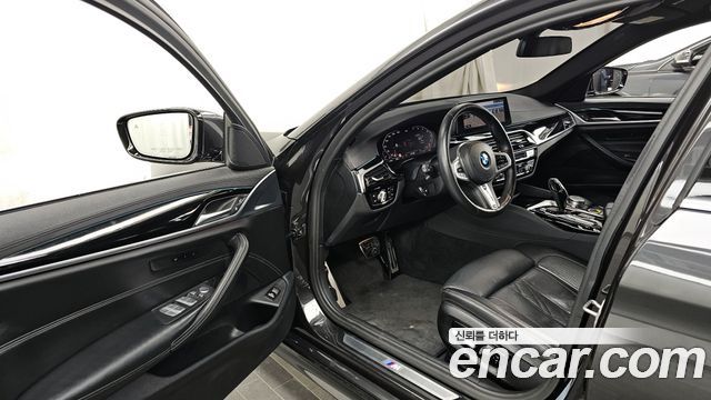 BMW 5-Series 530i xDrive M Sport Package Plus