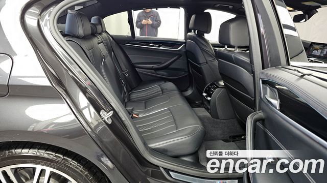 BMW 5-Series 530i xDrive M Sport Package Plus