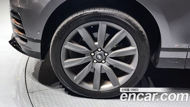 Land Rover Range Rover Velar 3.0 D300 R-Dynamic HSE