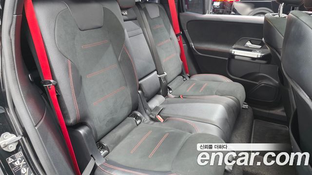 Mercedes-Benz GLB-Class AMG GLB35 4MATIC