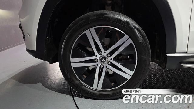 Mercedes-Benz GLE-Class GLE300d 4MATIC