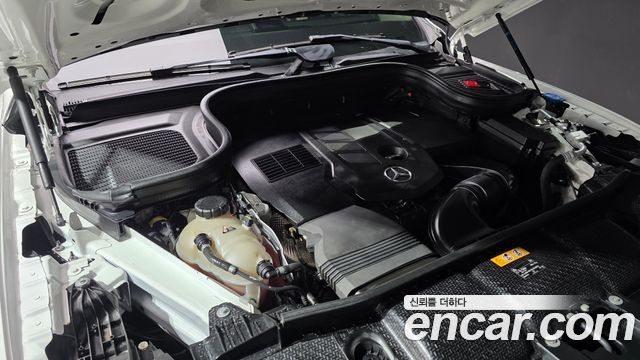 Mercedes-Benz GLE-Class GLE300d 4MATIC