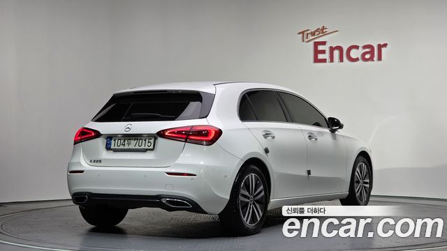 Mercedes-Benz A-Class A220 Hatchback