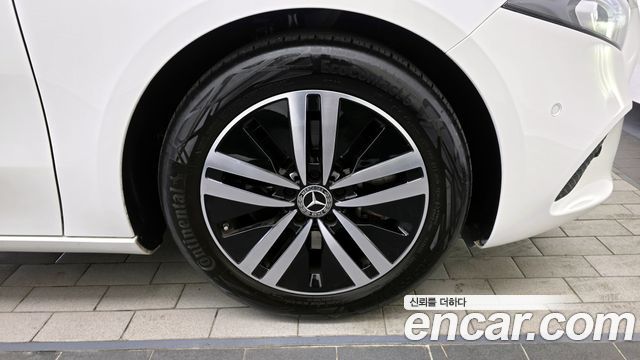 Mercedes-Benz A-Class A220 Hatchback