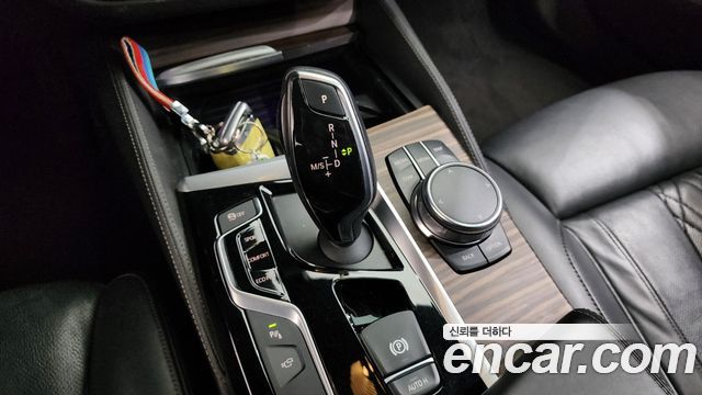 BMW 5-Series 520d xDrive M Sport Package Plus