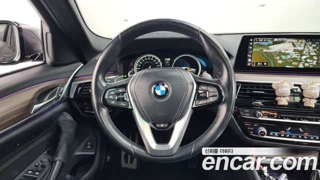 BMW 5-Series 520d xDrive M Sport Package Plus