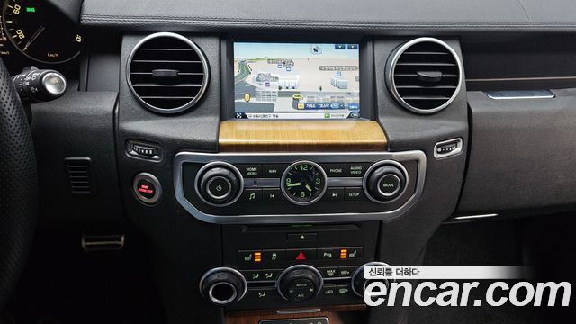 Land Rover Discovery 3.0 SDV6 SE