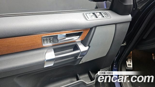 Land Rover Discovery 3.0 SDV6 SE
