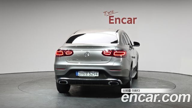 Mercedes-Benz GLC-Class GLC300e 4MATIC Coupe