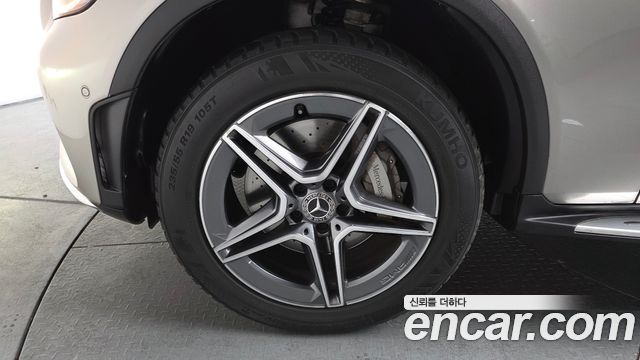 Mercedes-Benz GLC-Class GLC300e 4MATIC Coupe