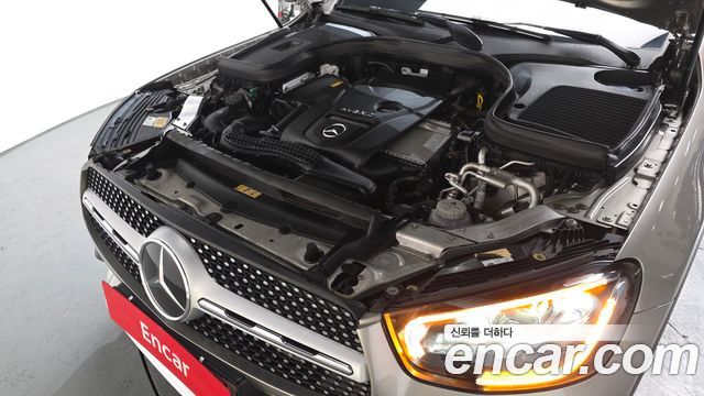 Mercedes-Benz GLC-Class GLC300e 4MATIC Coupe