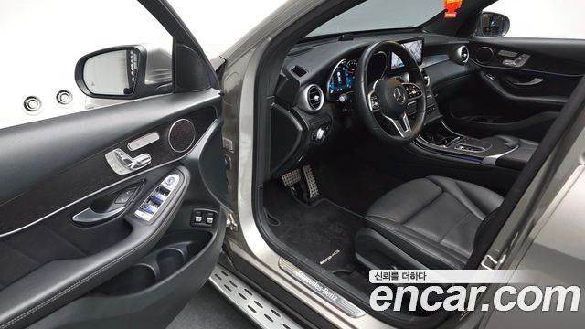Mercedes-Benz GLC-Class GLC300e 4MATIC Coupe