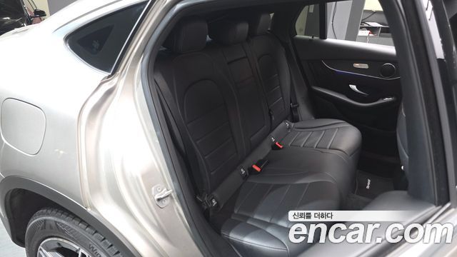 Mercedes-Benz GLC-Class GLC300e 4MATIC Coupe