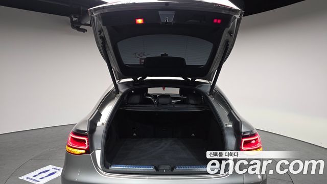 Mercedes-Benz GLC-Class GLC300e 4MATIC Coupe