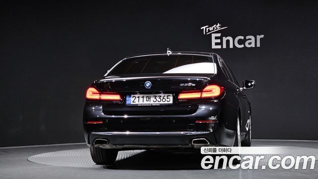 BMW 5-Series 530e Luxury