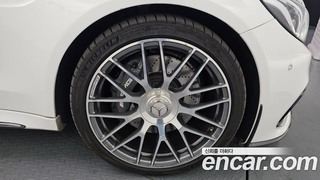 Mercedes-Benz C-Class C63 AMG Coupe
