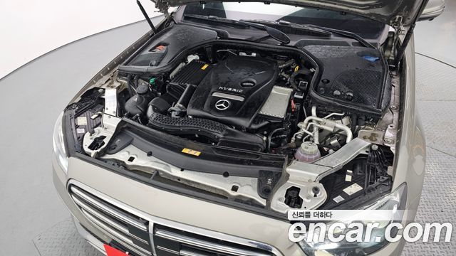 Mercedes-Benz E-Class E300e 4MATIC Exclusive