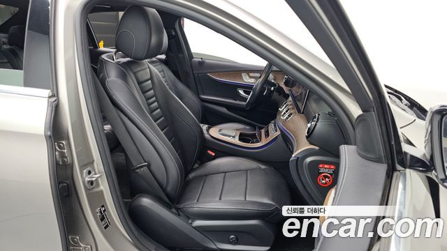 Mercedes-Benz E-Class E300e 4MATIC Exclusive