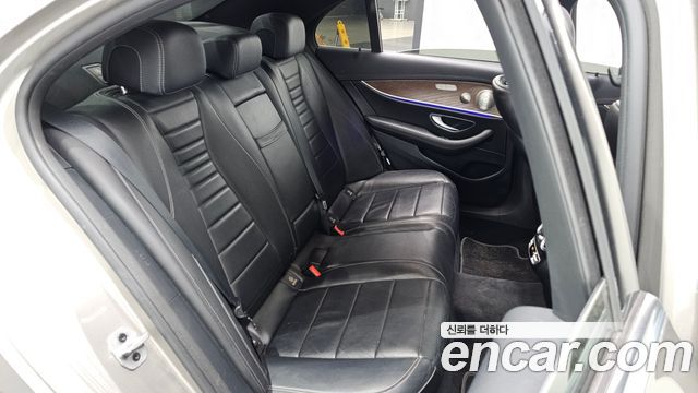 Mercedes-Benz E-Class E300e 4MATIC Exclusive