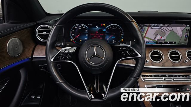 Mercedes-Benz E-Class E300e 4MATIC Exclusive