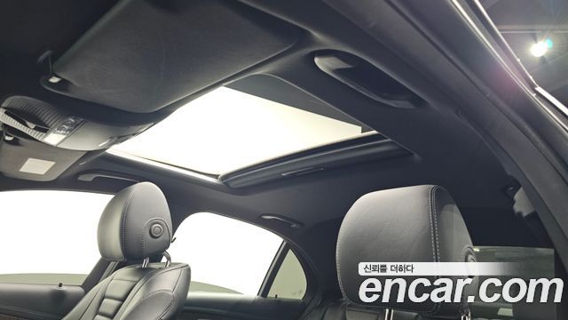 Mercedes-Benz E-Class E300e 4MATIC Exclusive