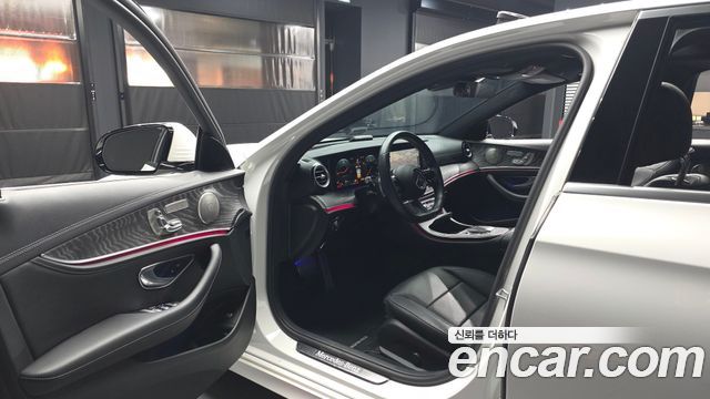 Mercedes-Benz E-Class E350 4MATIC AMG Line